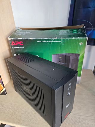UPS APC Back-UPS 700VA / 40
