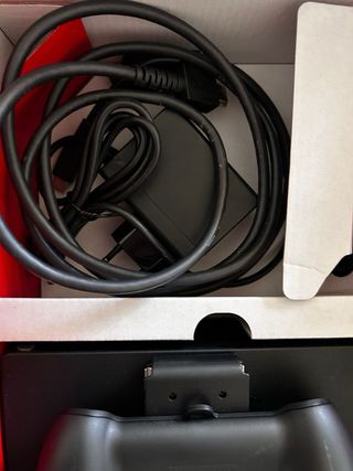 Nintendo Switch Azul y Rojo, esta como nuevo. 