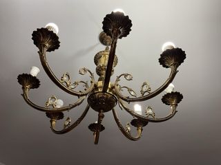 Lámpara de bronce estilo clásico