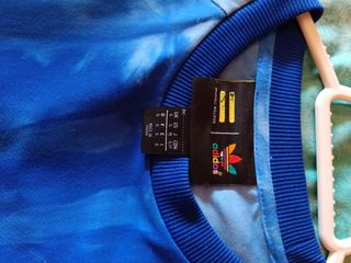 Camiseta Adidas Azul y Blanca Talla S