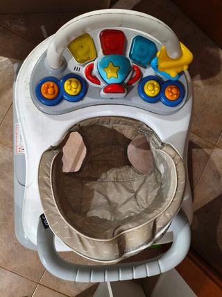 Caminador para bebés con centro de actividades