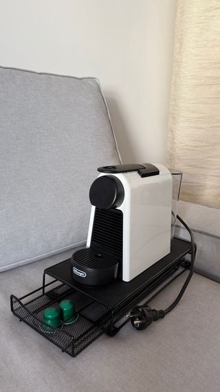 Cafetera De'Longhi Nespresso Essenza Mini - Blanca