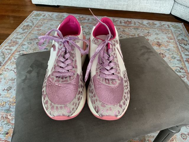 Deportivas Lola Casademunt Rosa y Blancas