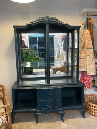 Vitrina antigua madera pintada azul