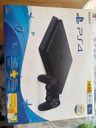 Consola Sony PS4 Negra + 2 Mandos y 5 juegos