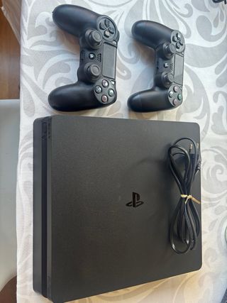 Consola Sony PS4 Negra + 2 Mandos y 5 juegos