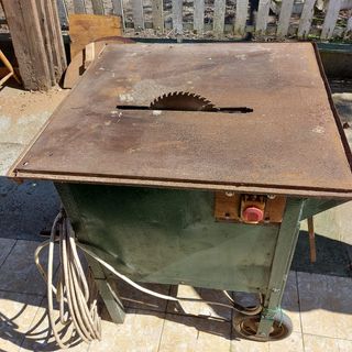 Sierra de obra, trifásica.