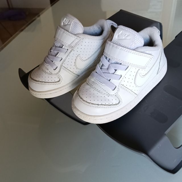 Nike Scarpe Bambino/a Strappo Tg 22