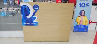 Se vende mobiliario de la tienda.