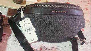 Riñonera Michael Kors Greyson Negra
