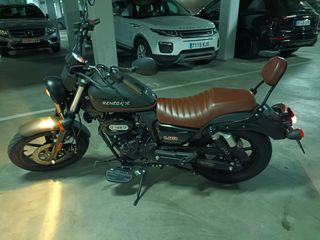 Moto UM Renegade 125cc Negra