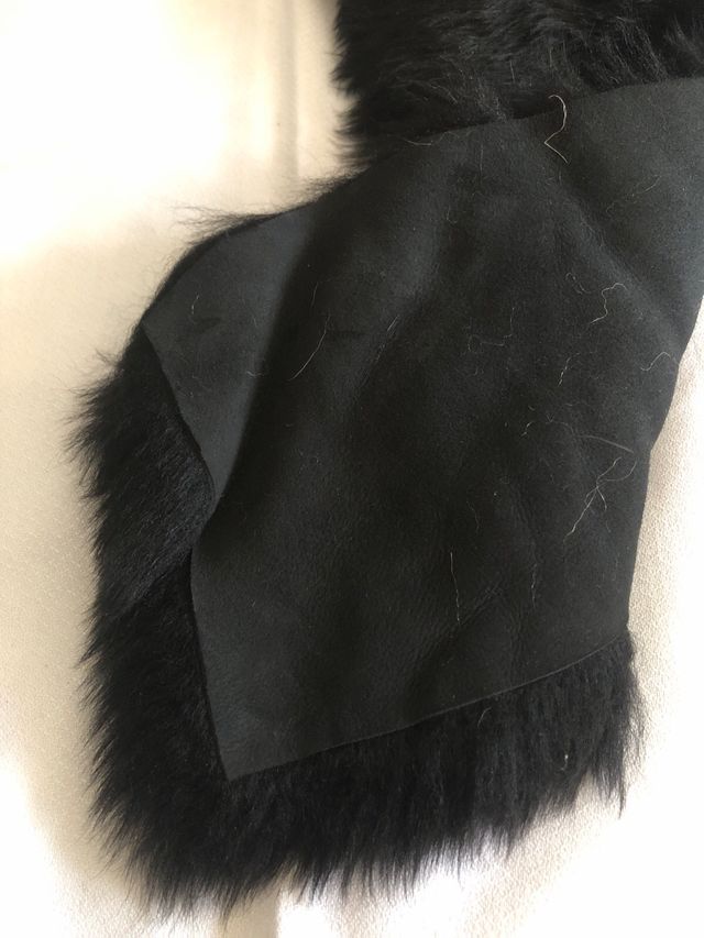 Retal de piel y pelo negro