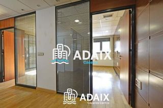 Oficina en venta en Centro en Cáceres