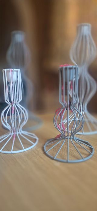 Candelieri moderni in metallo