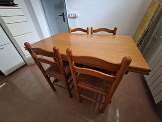 Mesa rústica madera + 4 sillas