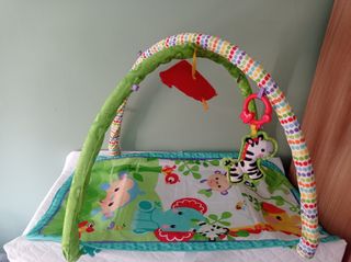 Regalo gimnasio bebé TRUEQUE 