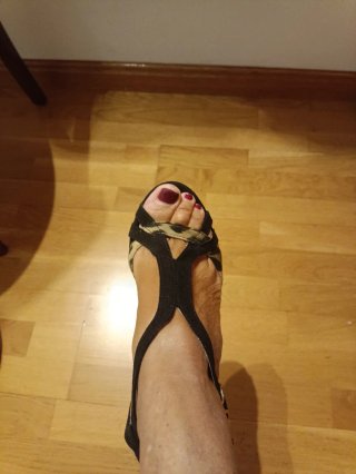 Sandalias de tacón negros y leopardo