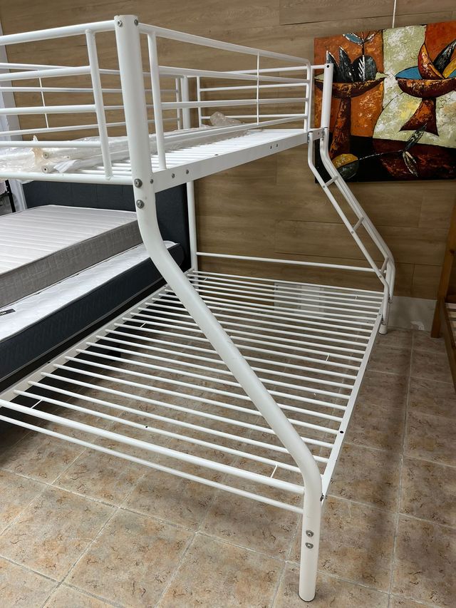 Litera Matrimonial Blanca y Madera