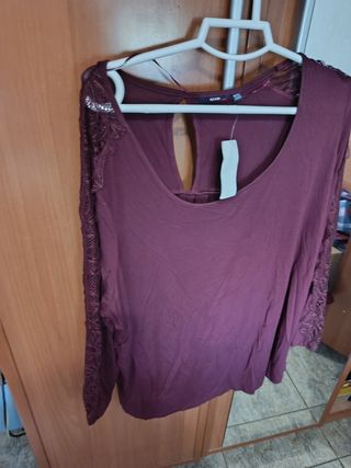 Blusa verde con estampado floral