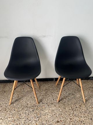 Set di 2 sedie nordiche nere