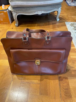 Maleta de cuero marrón