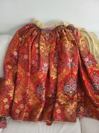 Traje de fallera 



Falda y corpiño S.XIX