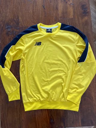 Sudadera fina New Balance amarilla