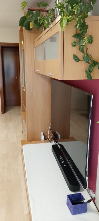 Mueble de comedor y mesa