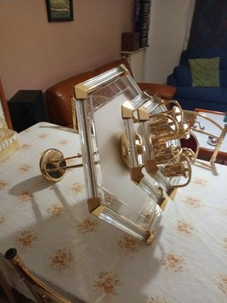 Lámpara de techo salón dorada y transparente