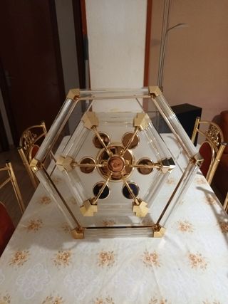 Lámpara de techo salón dorada y transparente