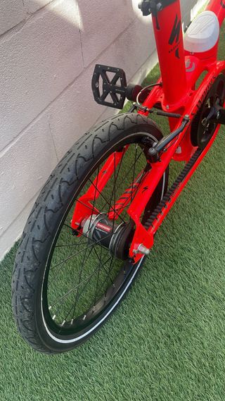 Bicicleta Plegable con Vinilos Specialized