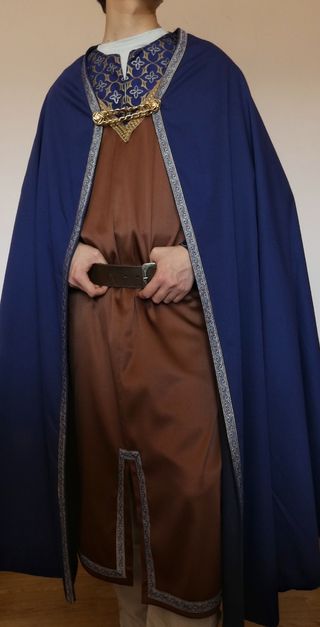 Traje medieval hombre azul y marrón