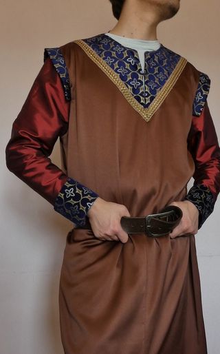 Traje medieval hombre azul y marrón