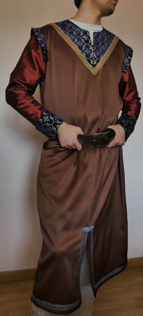 Traje medieval hombre azul y marrón