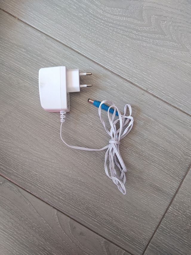 CARGADOR ROWENTA AIR FORCE 1