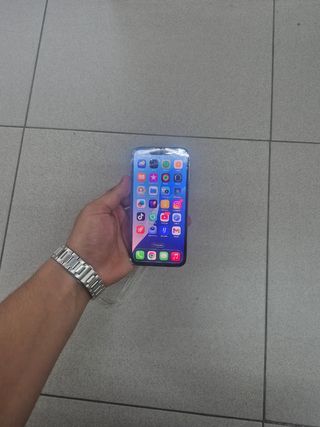 iPhone 13 Pro 100% bateria 
