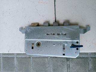 Cerradura de seguridad metálica