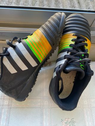 Botas de fútbol Adidas Talla 34 Niñ@