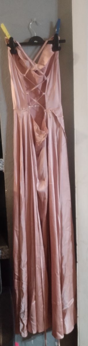 Vestito elegante rosa