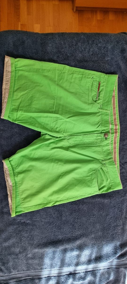 Bermudas verdes