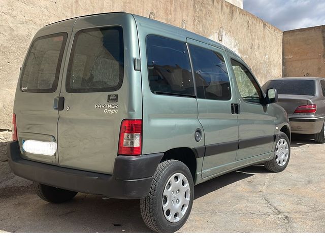 PEUGEOT Partner Combi 1.6 HDi 1 AÑO GARANTIA