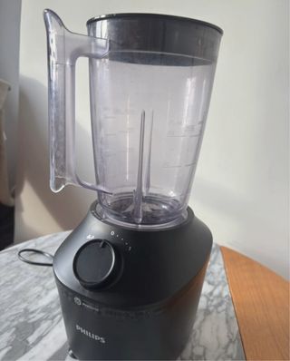 Batidora Philips Negra + vaso para batido