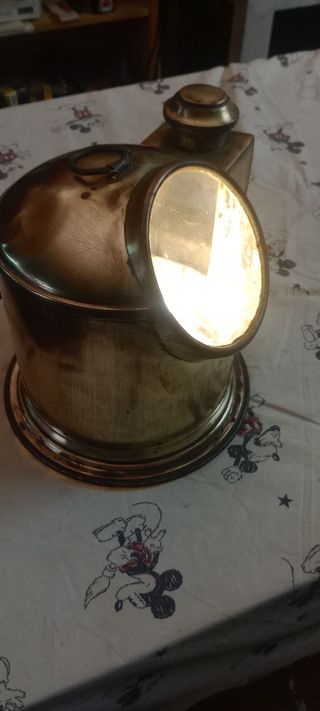 Lampada da tavolo in ottone