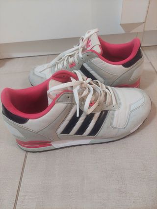 Scarpe Adidas bianche e rosa
