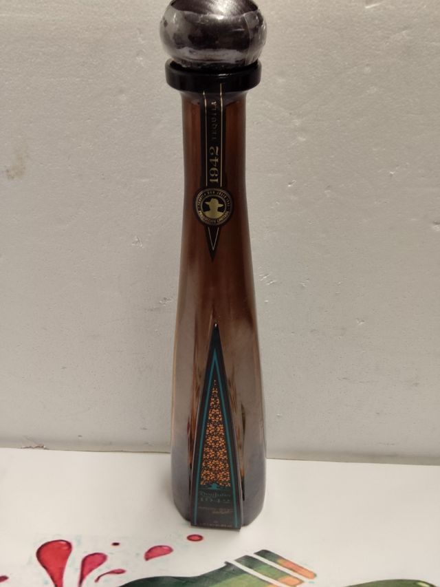 Bottiglia Don Julio 1942 Magnum Luminous Vuota