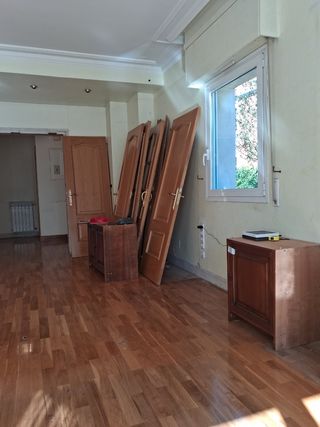 Puerta de madera con cristal 72cm