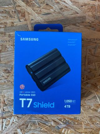 Samsung T7 Shield SSD 4TB