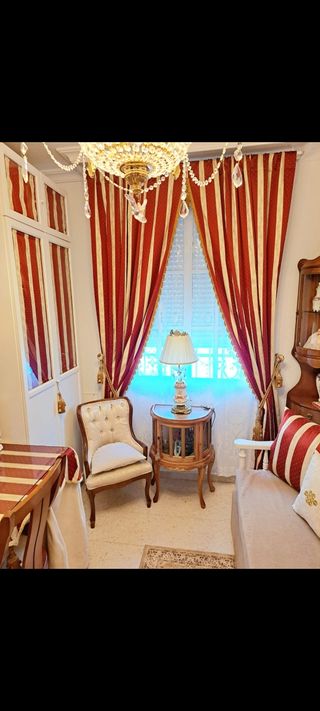 Cortinas brocado clásicas rojas y doradas