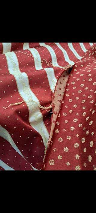 Cortinas brocado clásicas rojas y doradas
