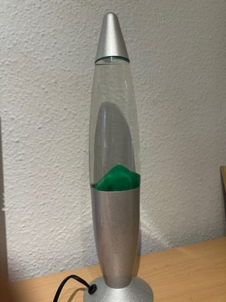 Lámpara de lava plateada y verde